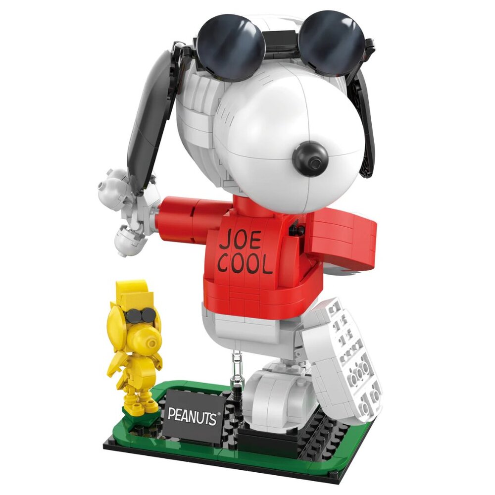 Brickcraft Peanuts Snoopy as Joe Cool - NIB